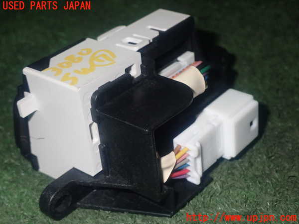 1UPJ-9230806312]セレナ e-POWER C27系(HFC27)スイッチ7 (パーキング) 中古_3