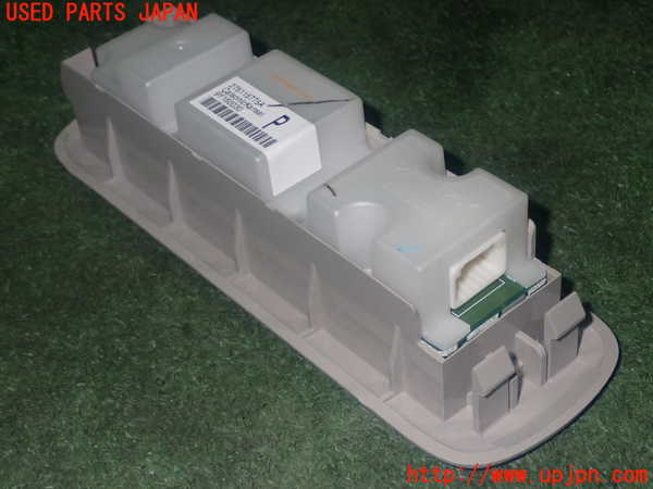 1UPJ-9230806313]セレナ e-POWER C27系(HFC27)スイッチ8 (リアエアコン) 中古_3