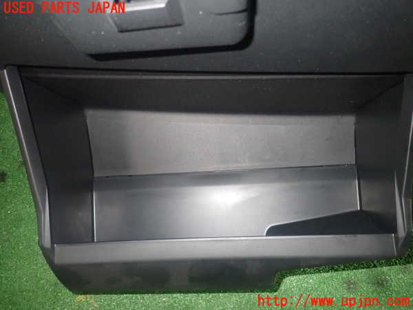 1UPJ-9230807517]セレナ e-POWER C27系(HFC27)グローブボックス2 中古_4