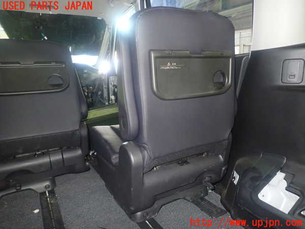 1UPJ-9230807145]セレナ e-POWER C27系(HFC27)右2列目シート 中古_4