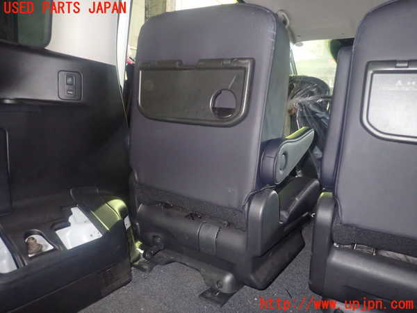 1UPJ-9230807175]セレナ e-POWER C27系(HFC27)左2列目シート 中古_4
