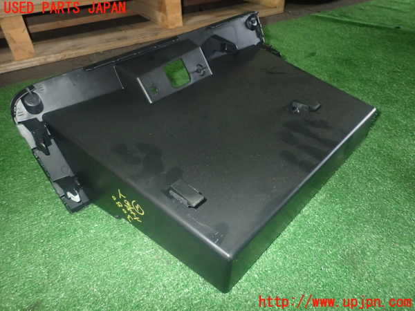 1UPJ-9230807843]セレナ e-POWER C27系(HFC27)小物入れ3 中古_2