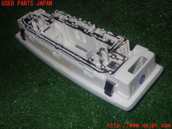 1UPJ-9230806411]セレナ e-POWER C27系(HFC27)ルームランプ1 1列目 中古_2