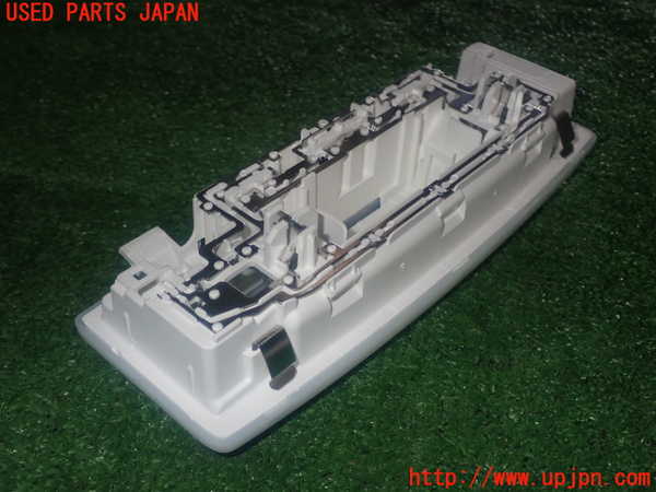 1UPJ-9230806412]セレナ e-POWER C27系(HFC27)ルームランプ2 2列目 中古_2