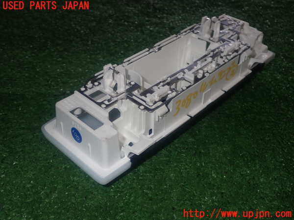 1UPJ-9230806412]セレナ e-POWER C27系(HFC27)ルームランプ2 2列目 中古_3