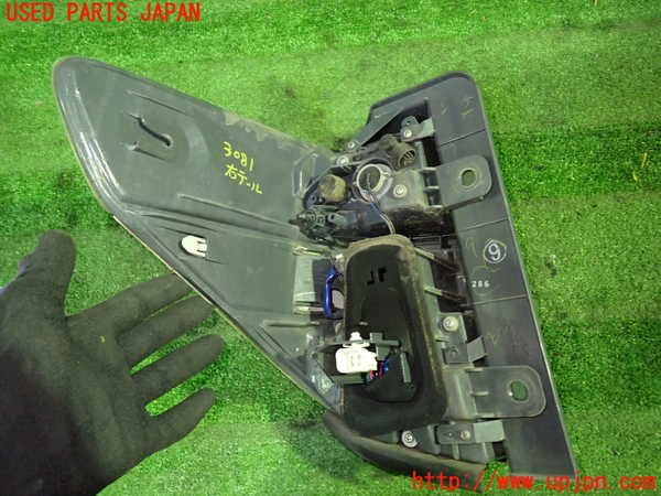 1UPJ-9230811530]ヴェルファイア(ANH20W)右テールランプ 中古_2