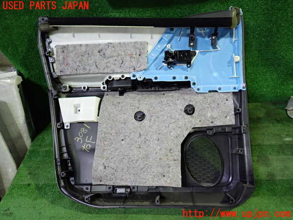 1UPJ-9230811234]ヴェルファイア(ANH20W)右前ドア内張り 中古_4