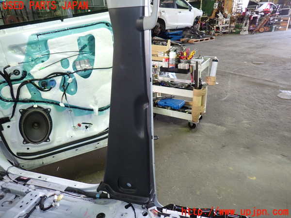1UPJ-9230817665]ヴェルファイア(ANH20W)右センターピラートリム 中古_3