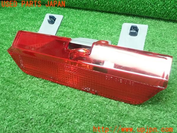 3UPJ=9230820590]サクシード バン ハイブリッド(NHP160V)純正 ハイマウントストップランプ 中古_2