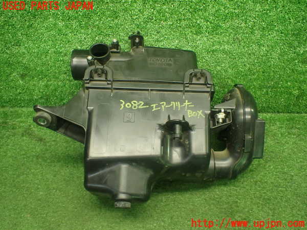 1UPJ-9230822560]サクシード バン ハイブリッド(NHP160V)エアクリーナーボックス 中古_2