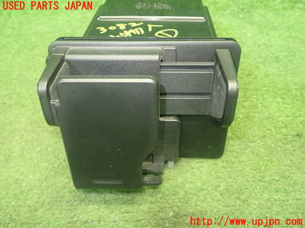 1UPJ-9230827841]サクシード バン ハイブリッド(NHP160V)小物入れ1 中古_3