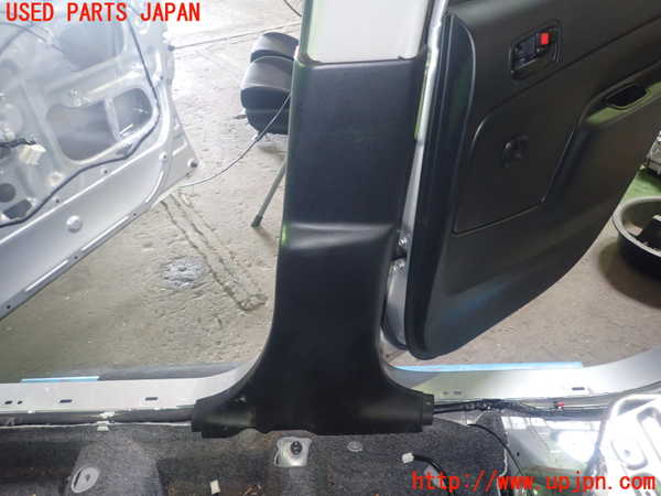 1UPJ-9230827665]サクシード バン ハイブリッド(NHP160V)右センターピラートリム 中古_3
