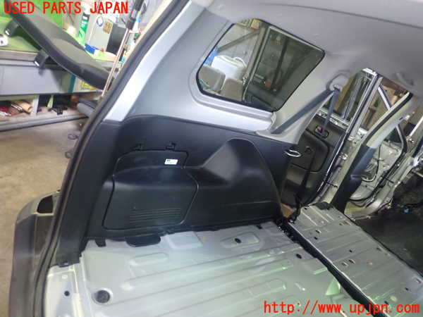 1UPJ-9230827680]サクシード バン ハイブリッド(NHP160V)左リアピラートリム 中古_4