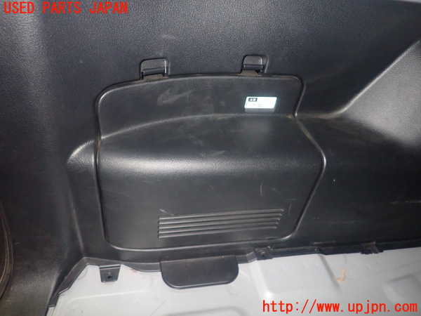 1UPJ-9230827680]サクシード バン ハイブリッド(NHP160V)左リアピラートリム 中古_5
