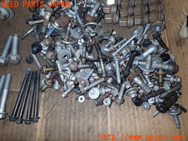 3UPJ=9230830720]ランドローバー フリーランダー2(LF32)ネジ・ナット・ステー類 セット ジャンク_5