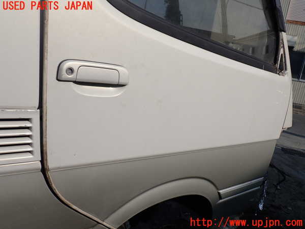 1UPJ-9230841230]ハイエースワゴン100系(KZH106W)右前ドア M2T4 中古_2