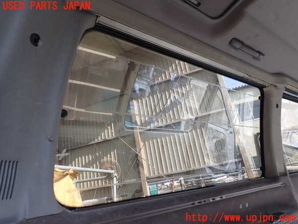 1UPJ-9230841382]ハイエースワゴン100系(KZH106W)左クォーターガラス M2A45 中古_2