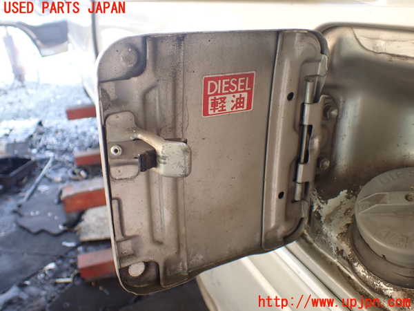 1UPJ-9230841690]ハイエースワゴン100系(KZH106W)フューエルリッド 中古_2