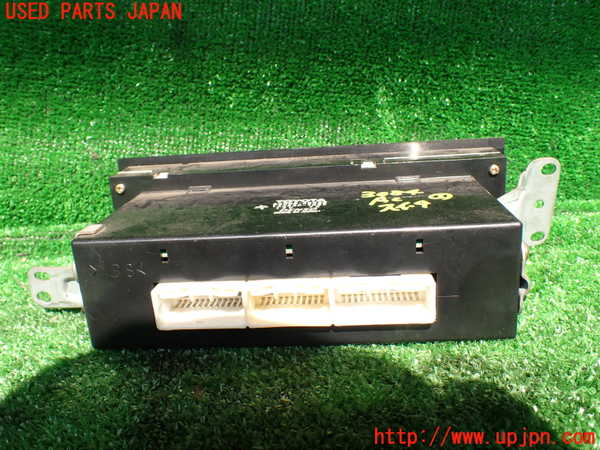 1UPJ-9230846066]ハイエースワゴン100系(KZH106W)エアコンスイッチ1 中古_3