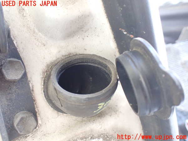 1UPJ-9230846791]ハイエースワゴン100系(KZH106W)ウォッシャータンク1 中古_2