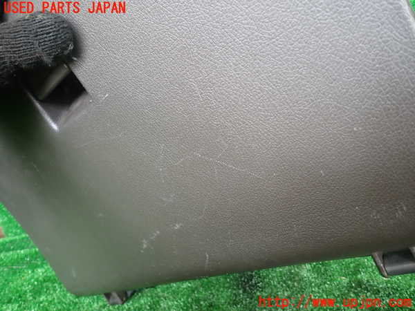 1UPJ-9230847516]ハイエースワゴン100系(KZH106W)グローブボックス1 中古_2
