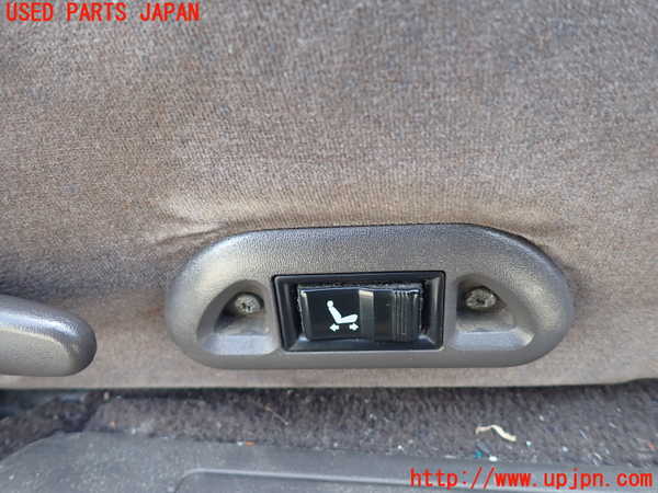 1UPJ-9230847035]ハイエースワゴン100系(KZH106W)運転席シート 中古_4
