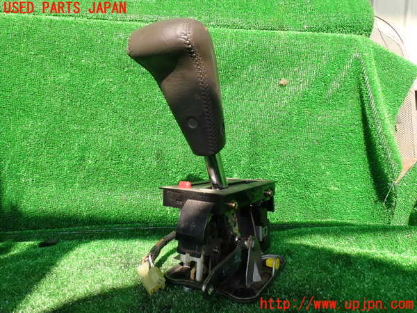 1UPJ-9230847555]ハイエースワゴン100系(KZH106W)ATシフトレバー 中古_3