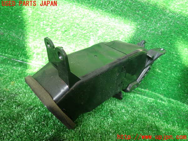 1UPJ-9230847526]ハイエースワゴン100系(KZH106W)エアコン吹き出し口1 (右) 中古_2