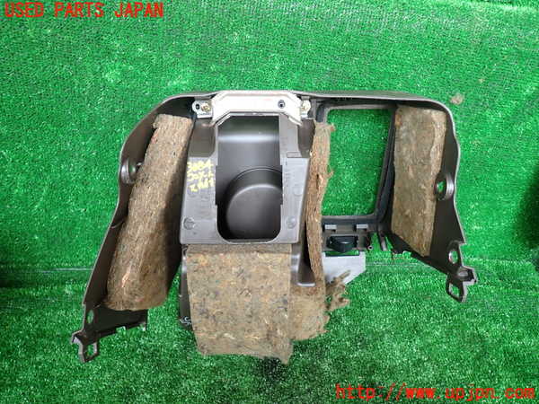 1UPJ-9230847549]ハイエースワゴン100系(KZH106W)コンソール 中古_2