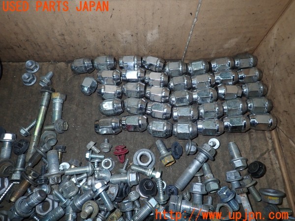 3UPJ=9230850720]ハイラックスサーフ(YN130G)ネジ・ナット・ステー類 セット ジャンク_4