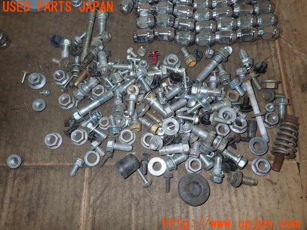 3UPJ=9230850720]ハイラックスサーフ(YN130G)ネジ・ナット・ステー類 セット ジャンク_5