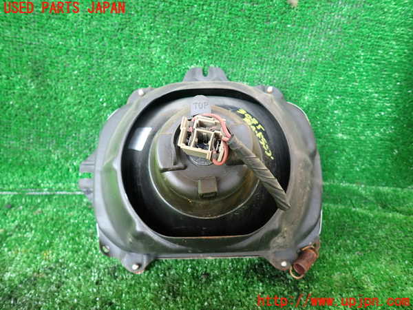 1UPJ-9230851130]ハイラックスサーフ N130系 4ドア(YN130G)右ヘッドライト ハロゲン 中古_3