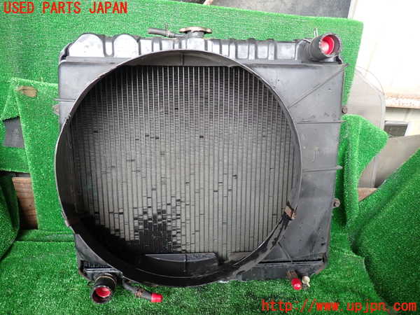 1UPJ-9230852321]ハイラックスサーフ N130系 4ドア(YN130G)ラジエーター1 中古_3