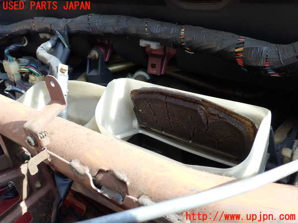 1UPJ-9230856100]ハイラックスサーフ N130系 4ドア(YN130G)ヒーターコア 中古_2
