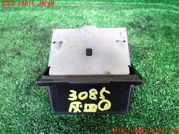 1UPJ-9230857821]ハイラックスサーフ N130系 4ドア(YN130G)灰皿1 中古_3
