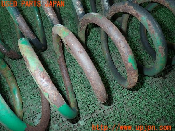 3UPJ=9230860412]ランクル100(UZJ100W)前期 社外 リアスプリング コイルスプリング リフトアップ 中古_4