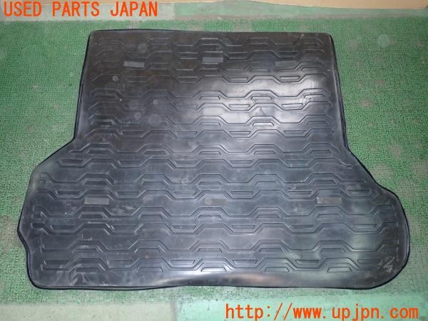 3UPJ=9230860634]ランクル100(UZJ100W)前期 社外 ラゲッジマット トレイ 中古_3