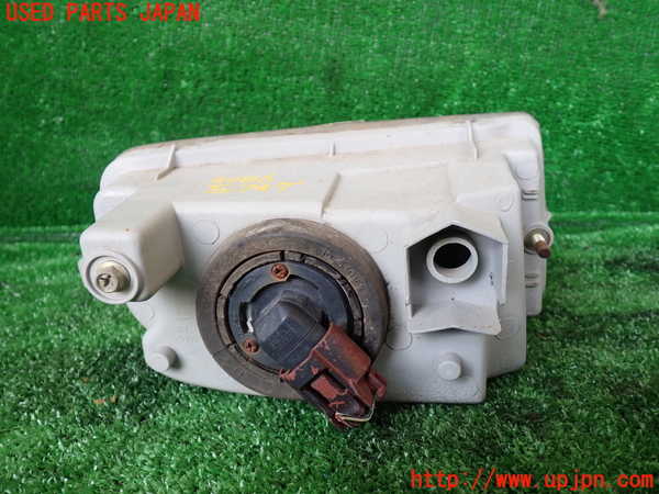 1UPJ-9230861182]ランクル100系(UZJ100W)左フォグ 中古_3