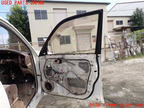 1UPJ-9230861230]ランクル100系(UZJ100W)右前ドア NSG M5B5 中古_4