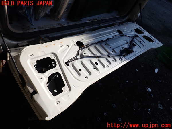 1UPJ-9230861500]ランクル100系(UZJ100W)トランク 中古_3