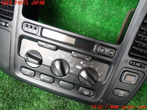 1UPJ-9230866066]ランクル100系(UZJ100W)エアコンスイッチ1 中古_2
