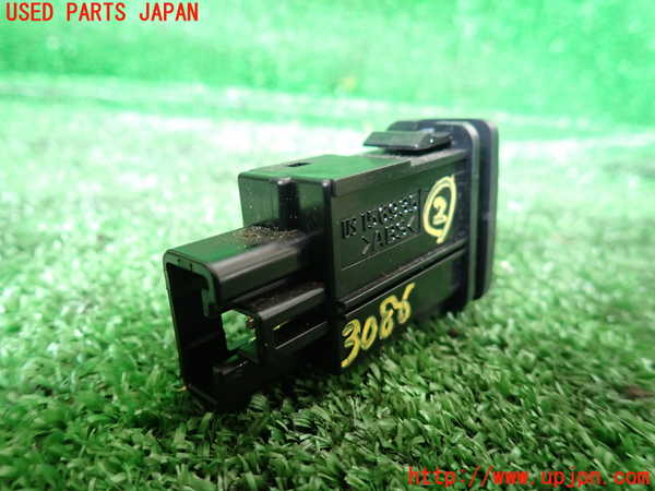 1UPJ-9230866307]ランクル100系(UZJ100W)スイッチ2 (ヘッドランプウォッシャー) 中古_2