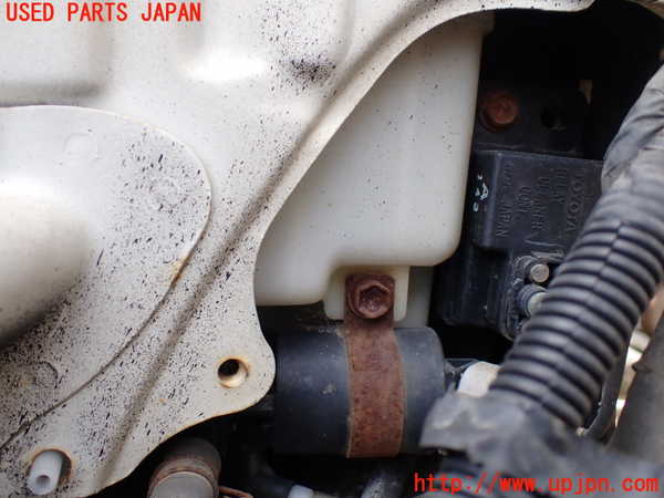 1UPJ-9230866791]ランクル100系(UZJ100W)ウォッシャータンク1 中古_3
