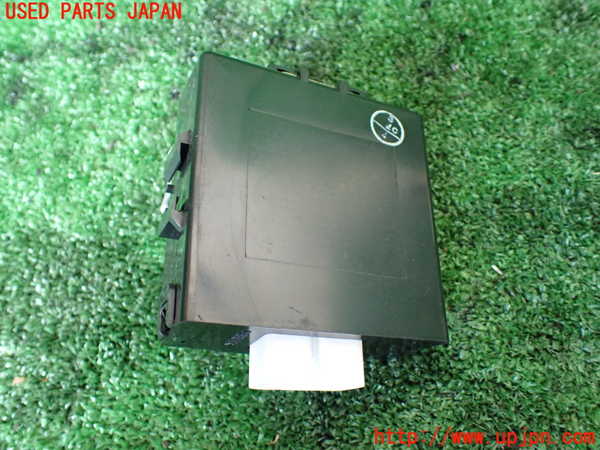 1UPJ-9230866146]ランクル100系(UZJ100W)コンピューター1 (ドアコントロール) 中古_3