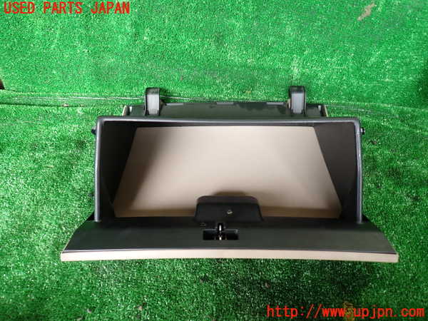 1UPJ-9230867516]ランクル100系(UZJ100W)グローブボックス1 中古_3