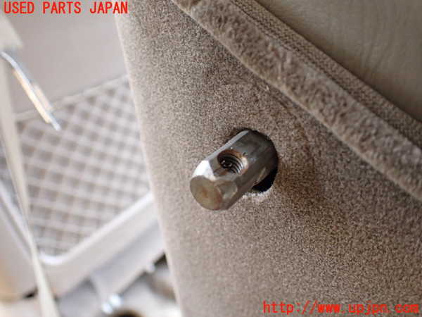 1UPJ-9230867175]ランクル100系(UZJ100W)左2列目シート 中古_5