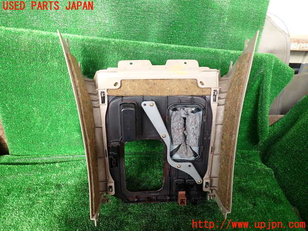 1UPJ-9230867549]ランクル100系(UZJ100W)コンソール 中古_4
