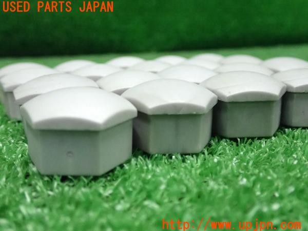 3UPJ=9230870001]ボルボ V40(MB4154T)純正 31423631 ホイールボルトキャップ 1台分 中古_3