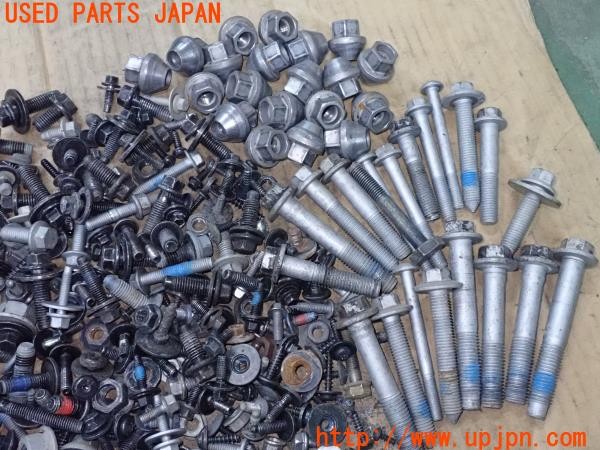 3UPJ=9230870720]ボルボ V40(MB4154T)ネジ・ナット・ステー類 セット ジャンク_2