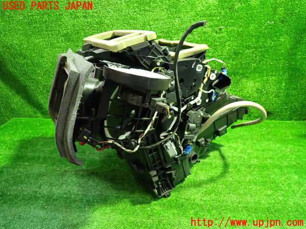 1UPJ-9230876081]ボルボ・V40(MB4154T)エバポレーター1 中古_5